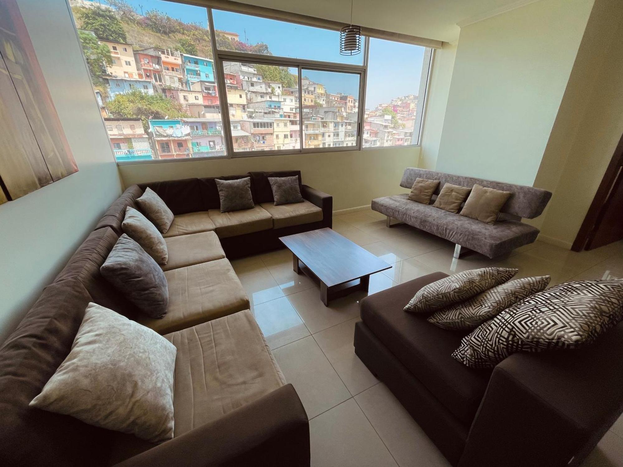 Suite Frente Al Rio En Puerto Santa Ana Riverfront Гуаякіль Екстер'єр фото