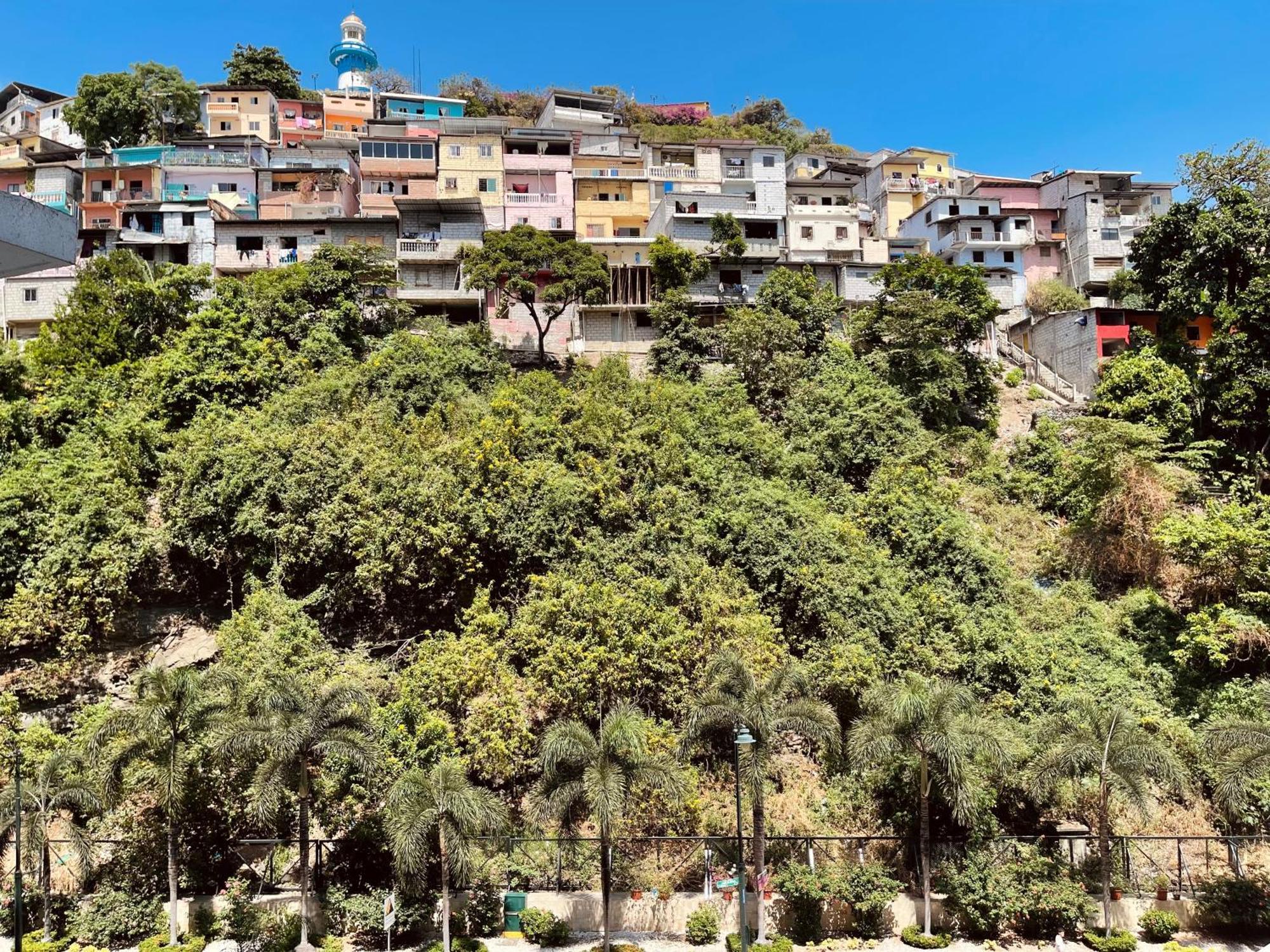 Suite Frente Al Rio En Puerto Santa Ana Riverfront Гуаякіль Екстер'єр фото