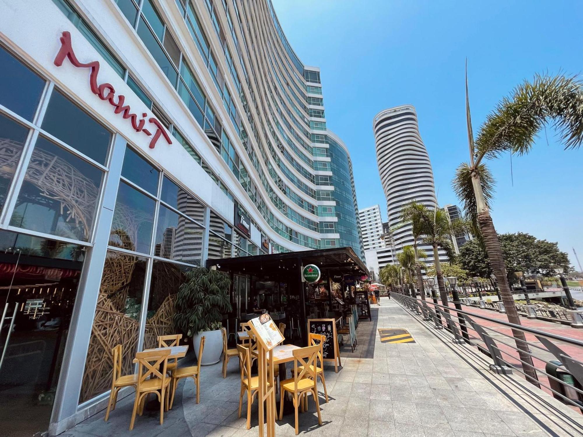 Suite Frente Al Rio En Puerto Santa Ana Riverfront Гуаякіль Екстер'єр фото